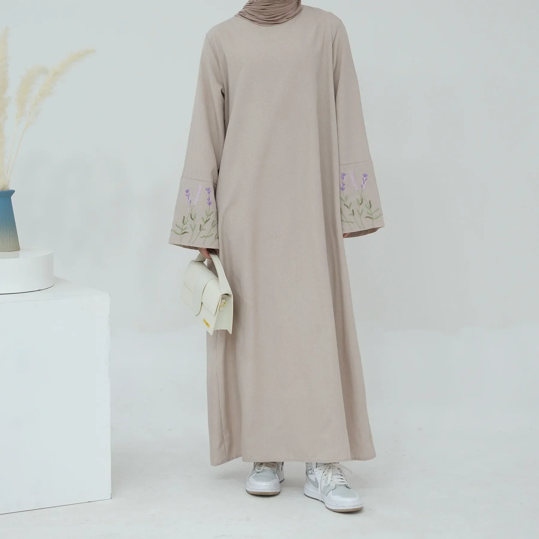 Embroidered Cotton Linen Abaya for Women Muslim Casual Closed Abayas Dubai Turkish Hijab Dress Ramadan Islamic Clothing Kaftan Embroidered Cotton Linen Abaya for Women Muslim Casual Closed Abayas Dubai Turkish Hijab Dress Ramadan Islamic Clothing Kaftan