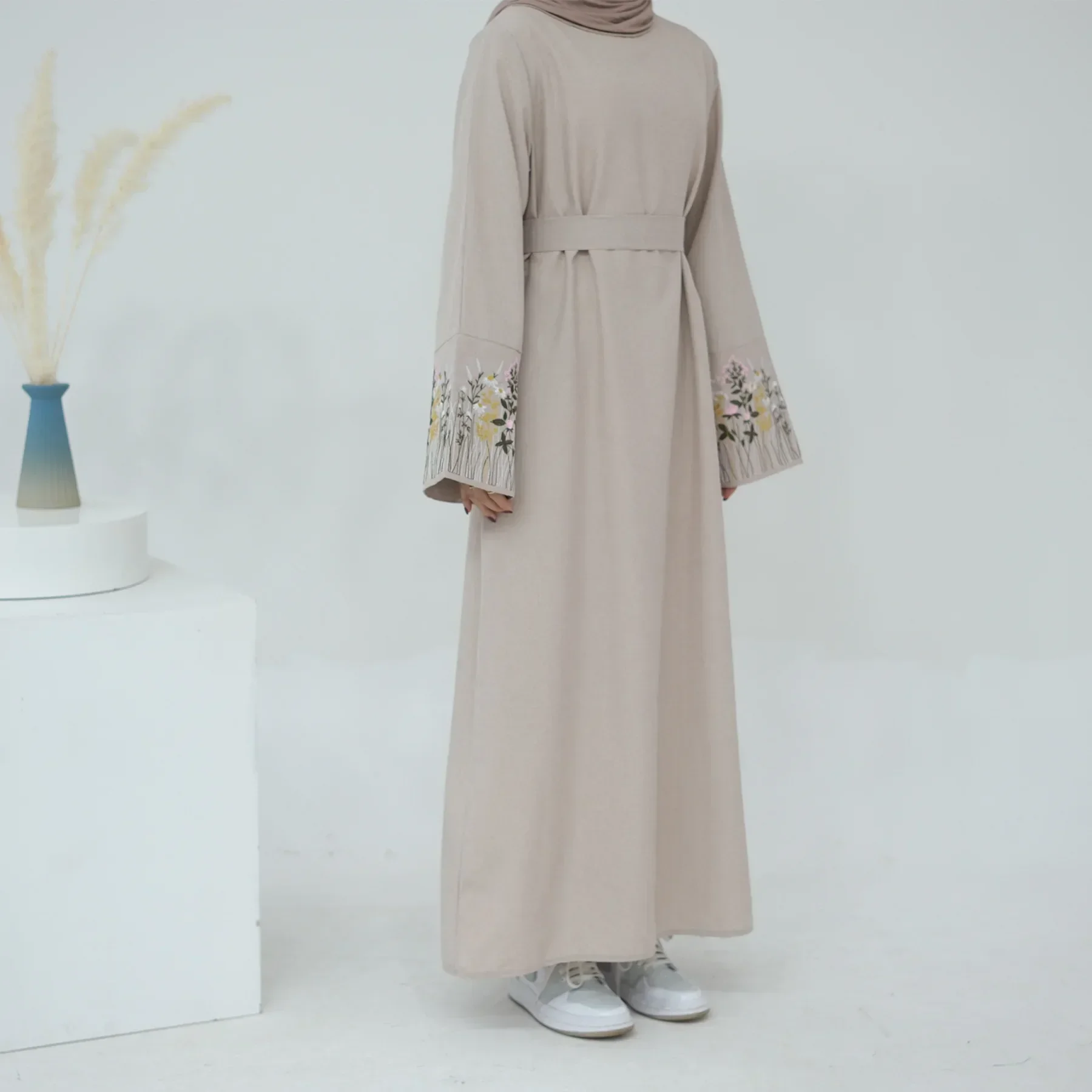 Embroidered Cotton Linen Abaya for Women Muslim Casual Closed Abayas Dubai Turkish Hijab Dress Ramadan Islamic Clothing Kaftan Embroidered Cotton Linen Abaya for Women Muslim Casual Closed Abayas Dubai Turkish Hijab Dress Ramadan Islamic Clothing Kaftan