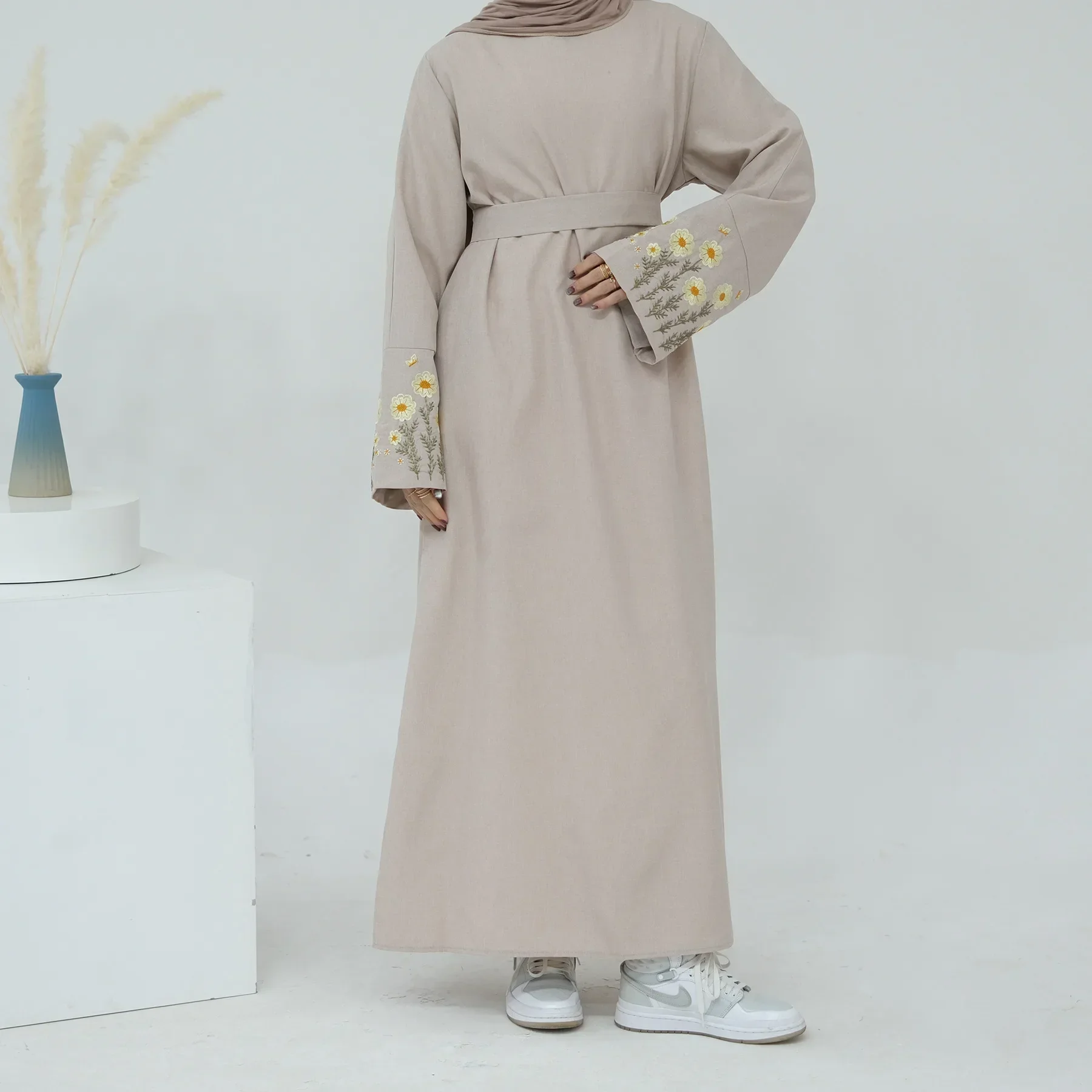 Embroidered Cotton Linen Abaya for Women Muslim Casual Closed Abayas Dubai Turkish Hijab Dress Ramadan Islamic Clothing Kaftan Embroidered Cotton Linen Abaya for Women Muslim Casual Closed Abayas Dubai Turkish Hijab Dress Ramadan Islamic Clothing Kaftan