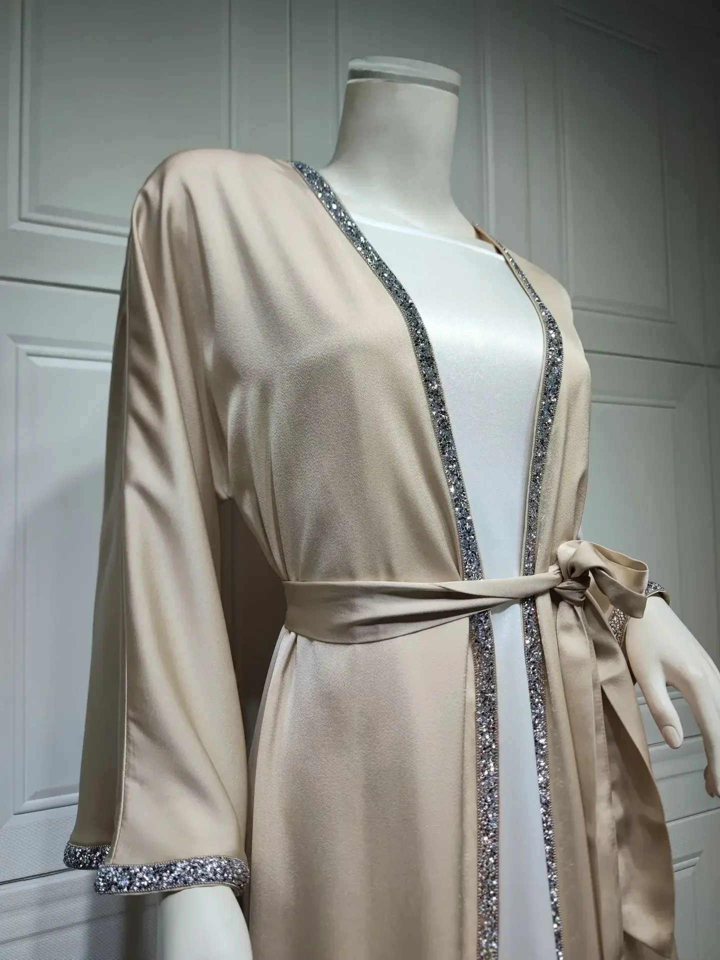 Satin Open Abaya Dubai Turkey Muslim Modest Dress for Women Rhinestone Moroccan Kaftan Robe Islam Outwear Kimono Femme Musulmane Satin Open Abaya Dubai Turkey Muslim Modest Dress for Women Rhinestone Moroccan Kaftan Robe Islam Outwear Kimono Femme Musulmane