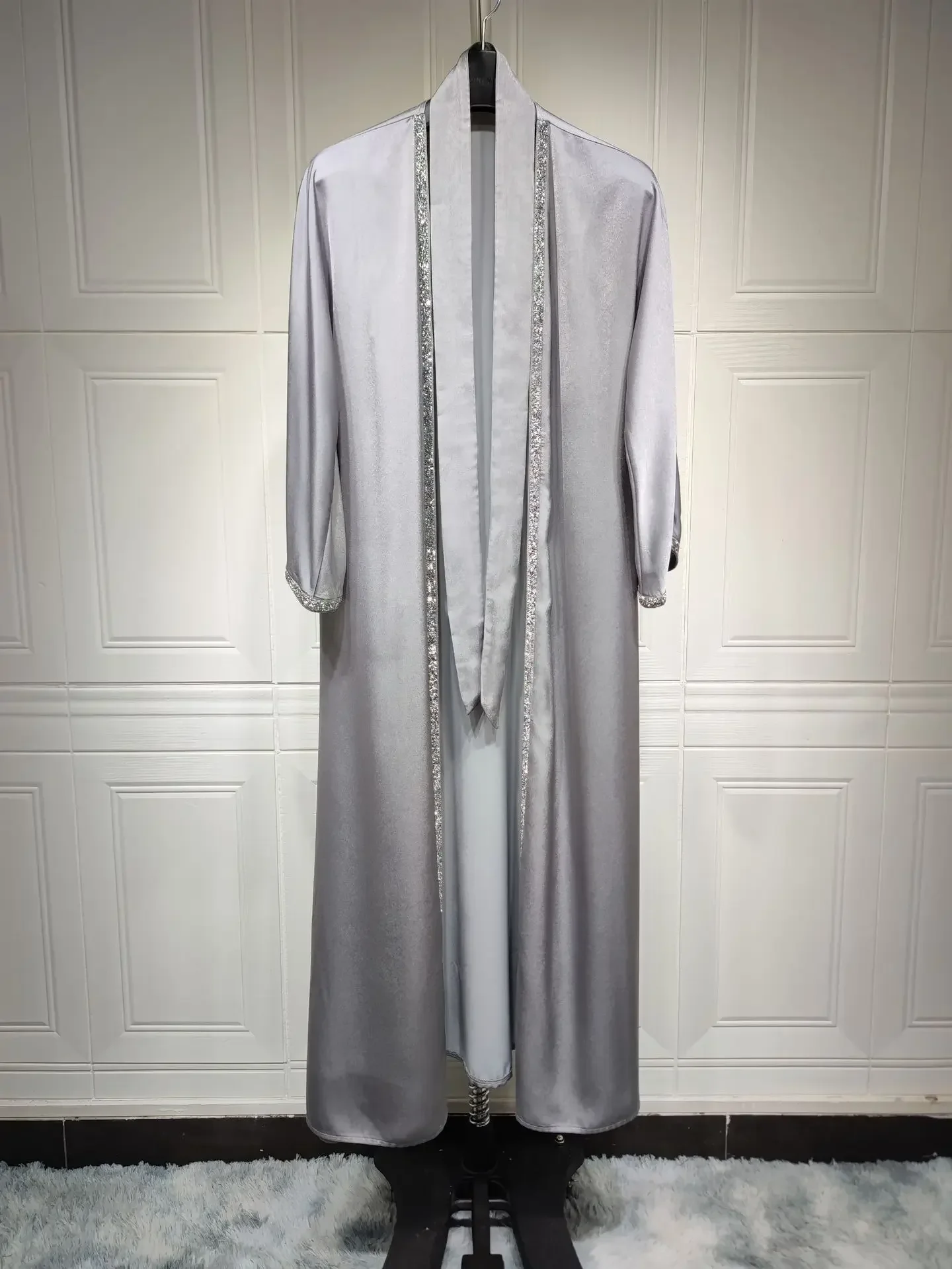 Satin Open Abaya Dubai Turkey Muslim Modest Dress for Women Rhinestone Moroccan Kaftan Robe Islam Outwear Kimono Femme Musulmane Satin Open Abaya Dubai Turkey Muslim Modest Dress for Women Rhinestone Moroccan Kaftan Robe Islam Outwear Kimono Femme Musulmane