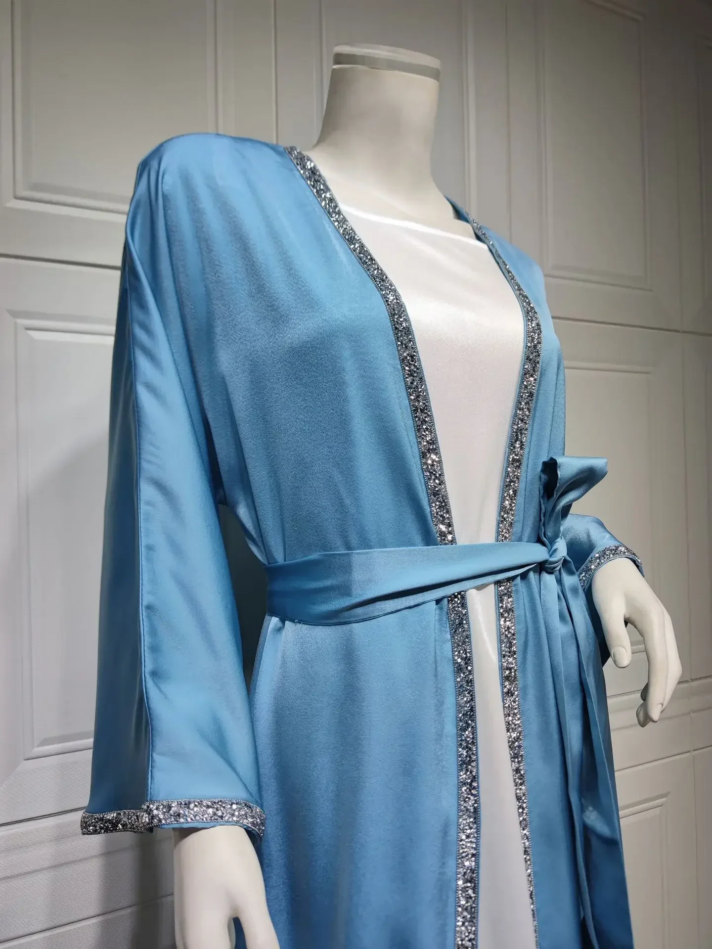 Satin Open Abaya Dubai Turkey Muslim Modest Dress for Women Rhinestone Moroccan Kaftan Robe Islam Outwear Kimono Femme Musulmane Satin Open Abaya Dubai Turkey Muslim Modest Dress for Women Rhinestone Moroccan Kaftan Robe Islam Outwear Kimono Femme Musulmane