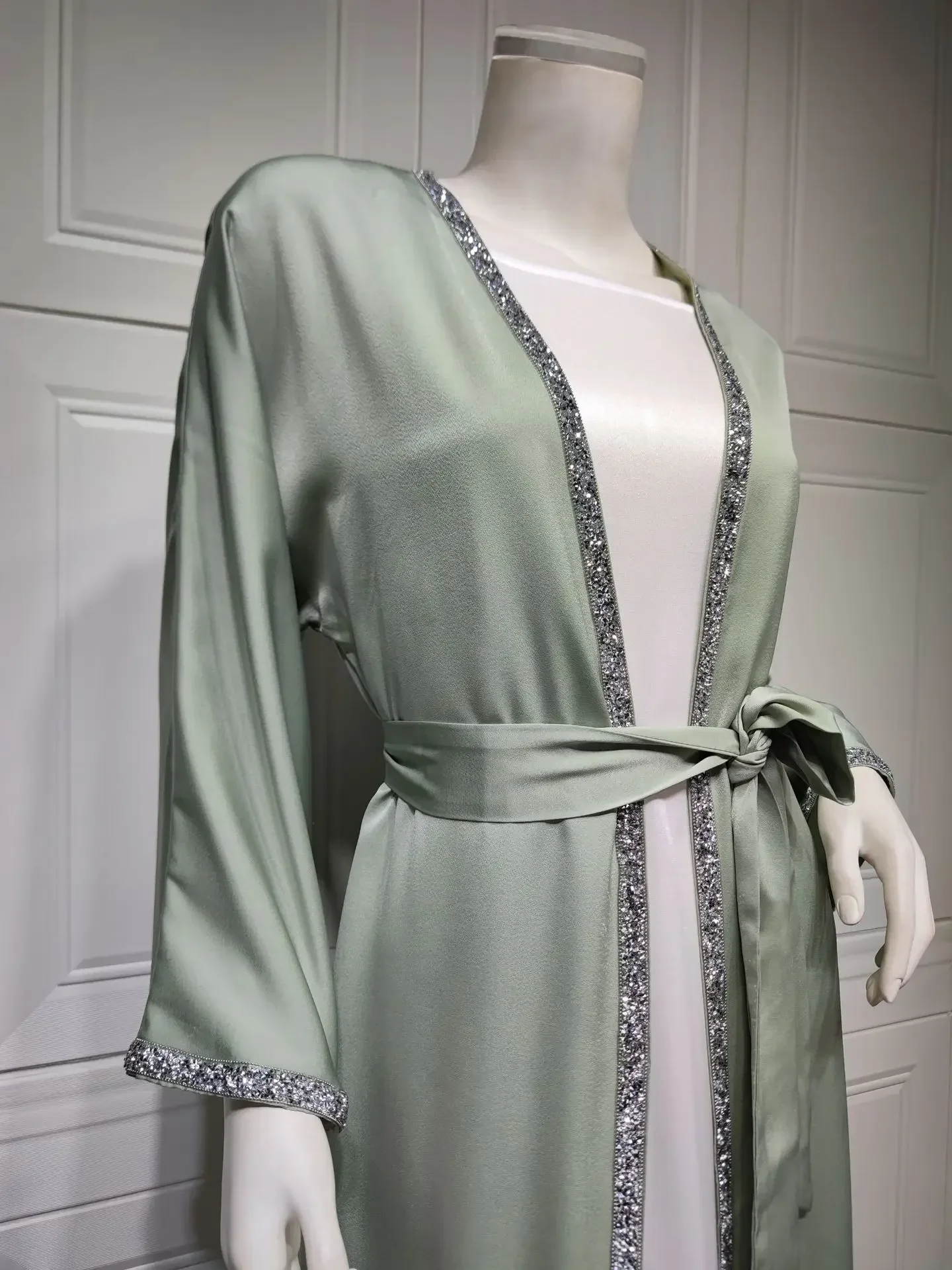 Satin Open Abaya Dubai Turkey Muslim Modest Dress for Women Rhinestone Moroccan Kaftan Robe Islam Outwear Kimono Femme Musulmane Satin Open Abaya Dubai Turkey Muslim Modest Dress for Women Rhinestone Moroccan Kaftan Robe Islam Outwear Kimono Femme Musulmane