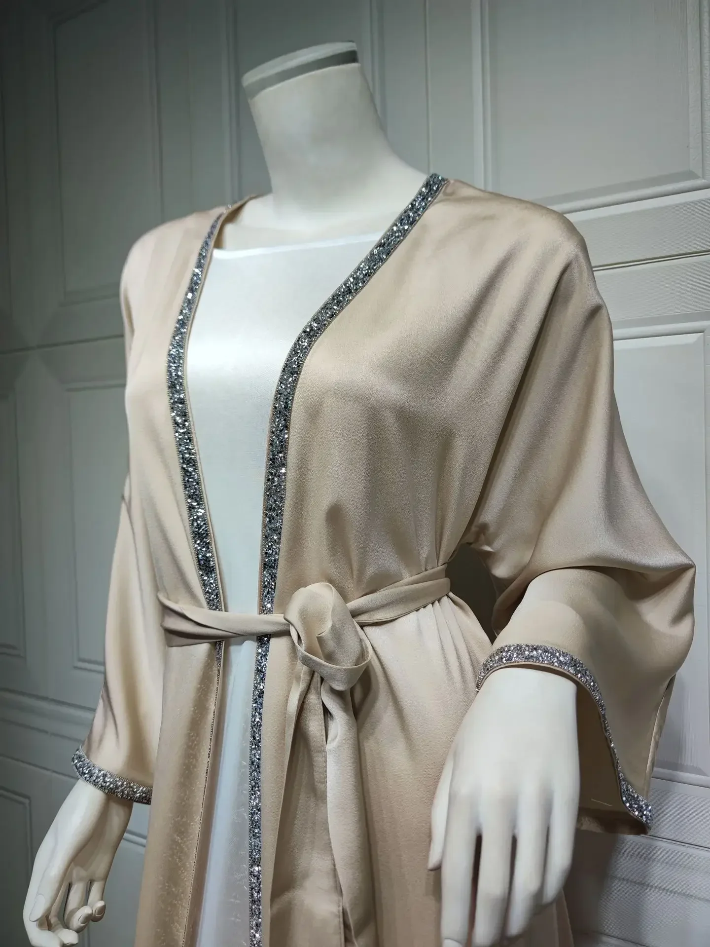 Satin Open Abaya Dubai Turkey Muslim Modest Dress for Women Rhinestone Moroccan Kaftan Robe Islam Outwear Kimono Femme Musulmane Satin Open Abaya Dubai Turkey Muslim Modest Dress for Women Rhinestone Moroccan Kaftan Robe Islam Outwear Kimono Femme Musulmane