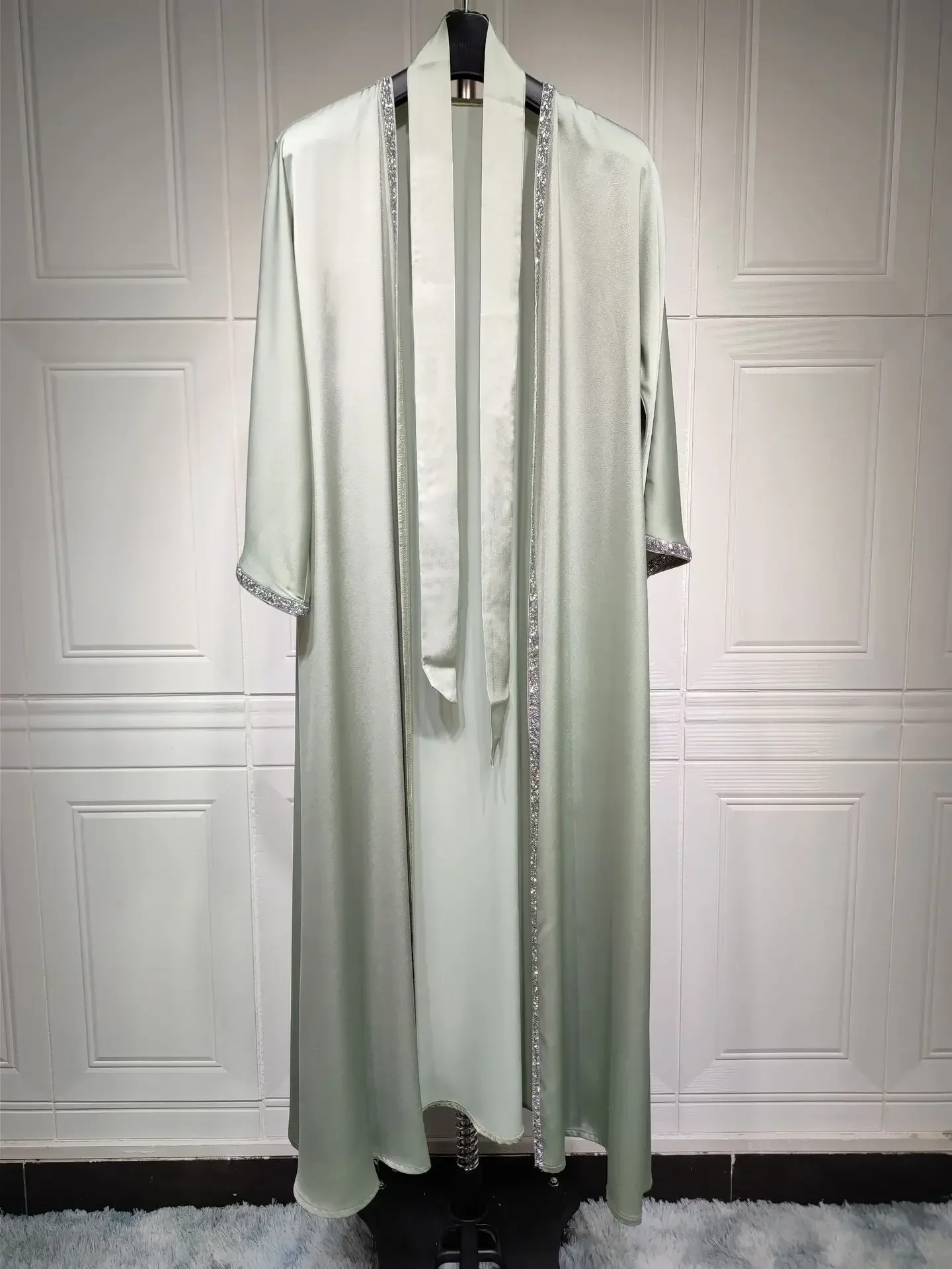 Satin Open Abaya Dubai Turkey Muslim Modest Dress for Women Rhinestone Moroccan Kaftan Robe Islam Outwear Kimono Femme Musulmane Satin Open Abaya Dubai Turkey Muslim Modest Dress for Women Rhinestone Moroccan Kaftan Robe Islam Outwear Kimono Femme Musulmane